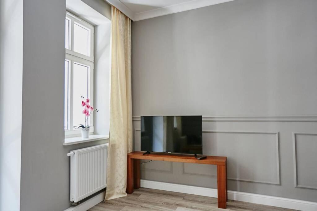 Bezowy Apartament De Lux Dla 4 Osob Chorzow Katowice المظهر الخارجي الصورة